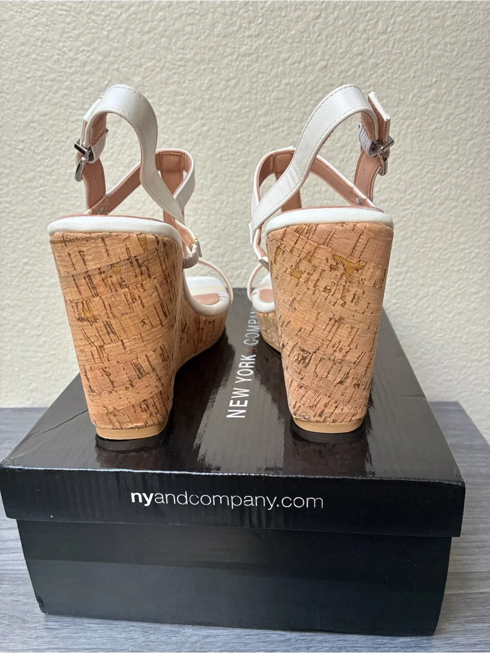 New York & Company stylish white